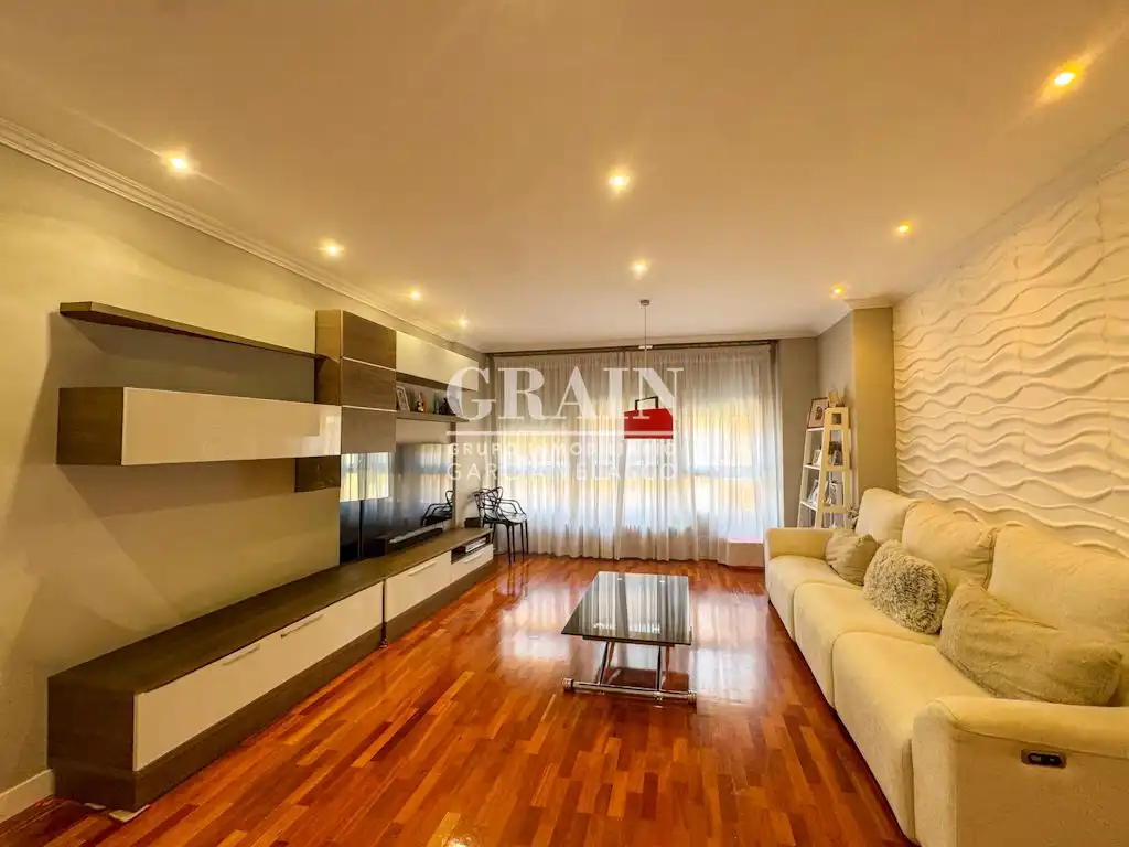 Living room of Flat for sale in Albacete  with Air Conditioner, Heating and Storage room