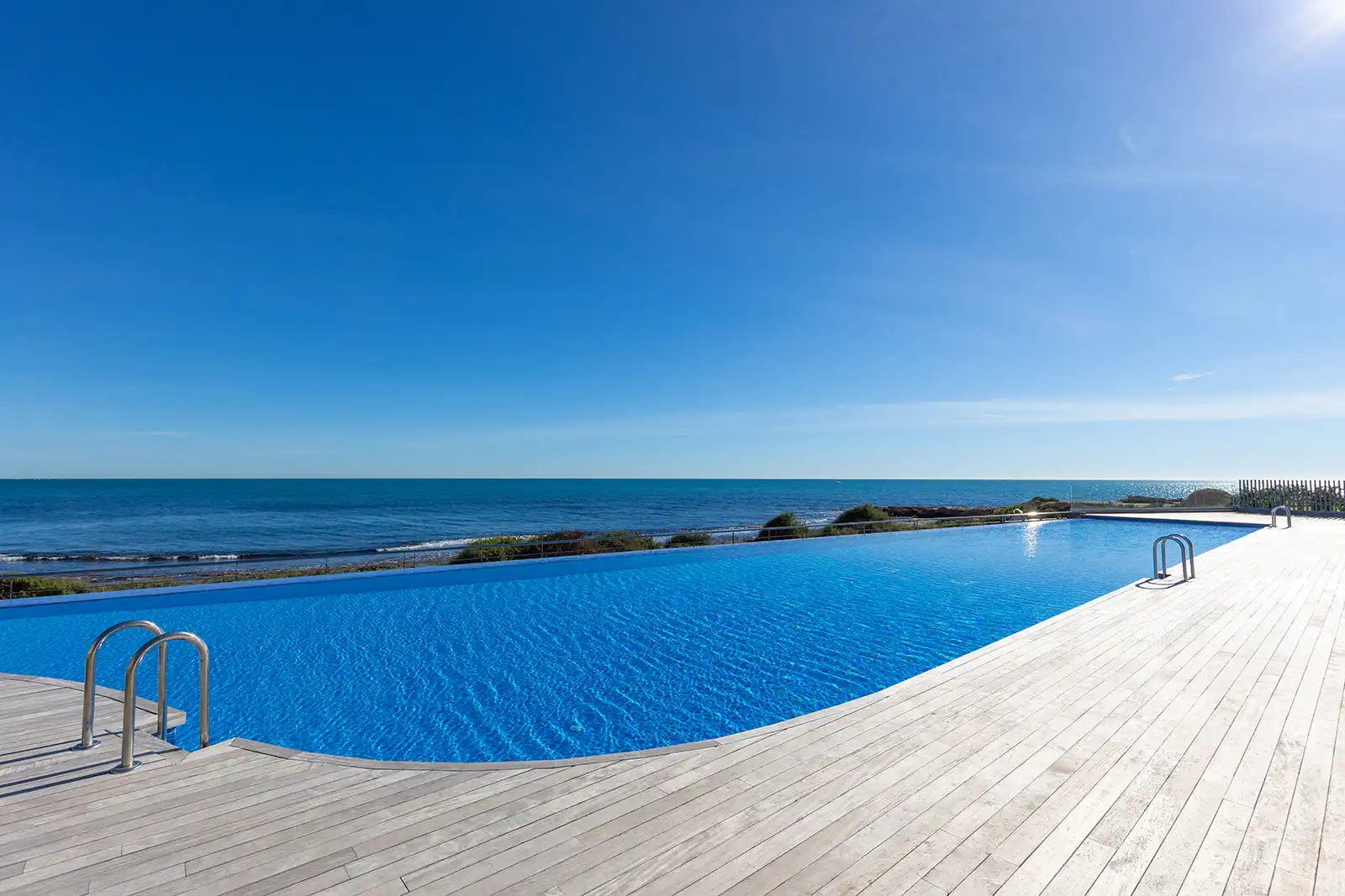 Piscina de Apartament en venda en Torrevieja amb Terrassa, Traster i Moblat