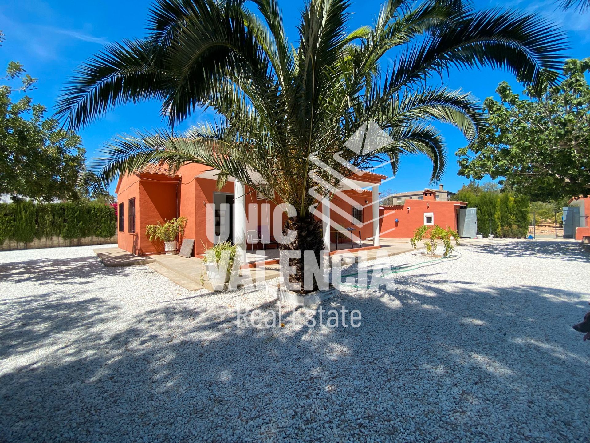 Vista exterior de Casa o xalet en venda en Torrent amb Aire condicionat, Calefacció i Piscina