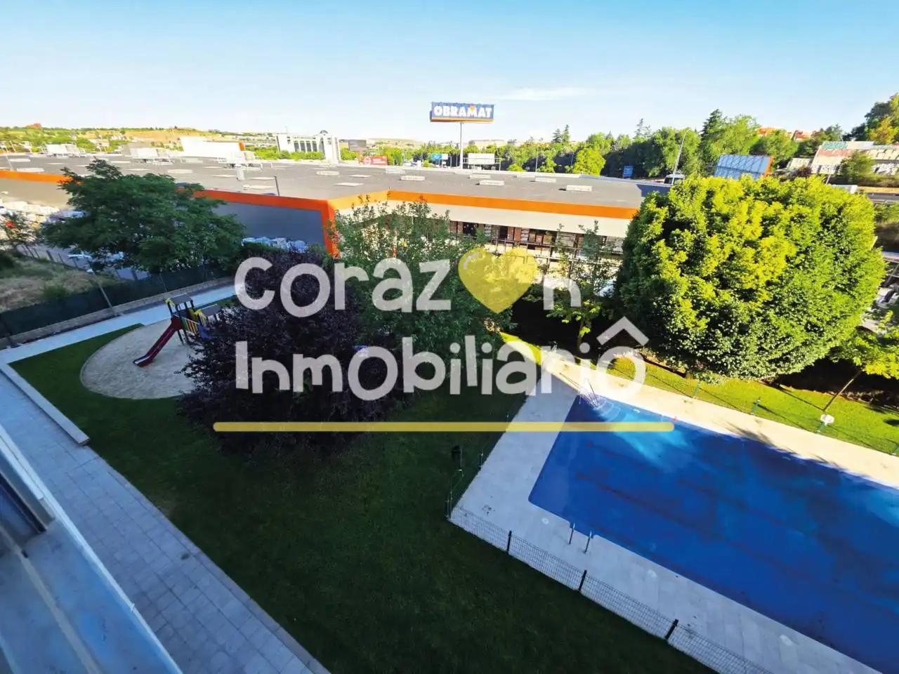 Exterior view of Flat for sale in Madrid  with Heating, Parquet flooring and Storage room