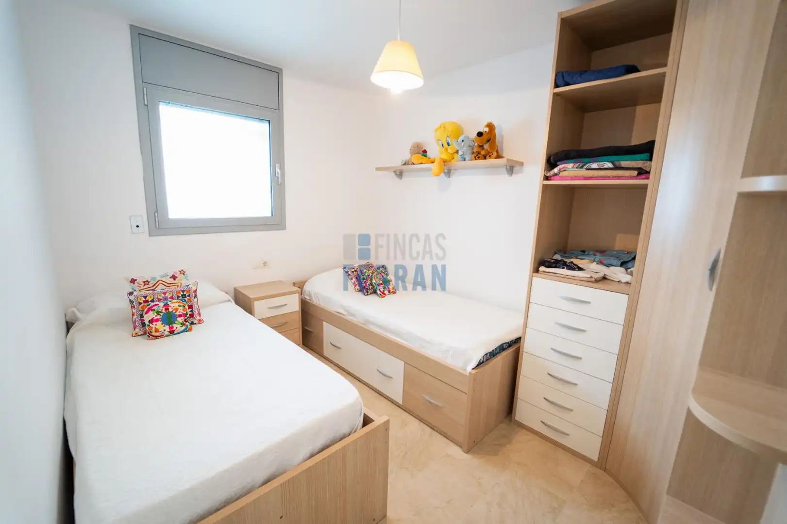 Schlafzimmer von Dachboden zum Verkauf in El Vendrell mit Klimaanlage, Terrasse und Abstellraum