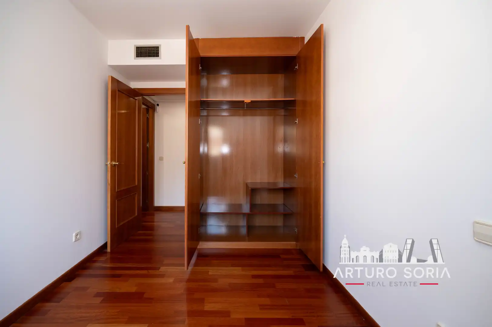 Bedroom of Flat for rent in Madrid  with Storage room and Community pool