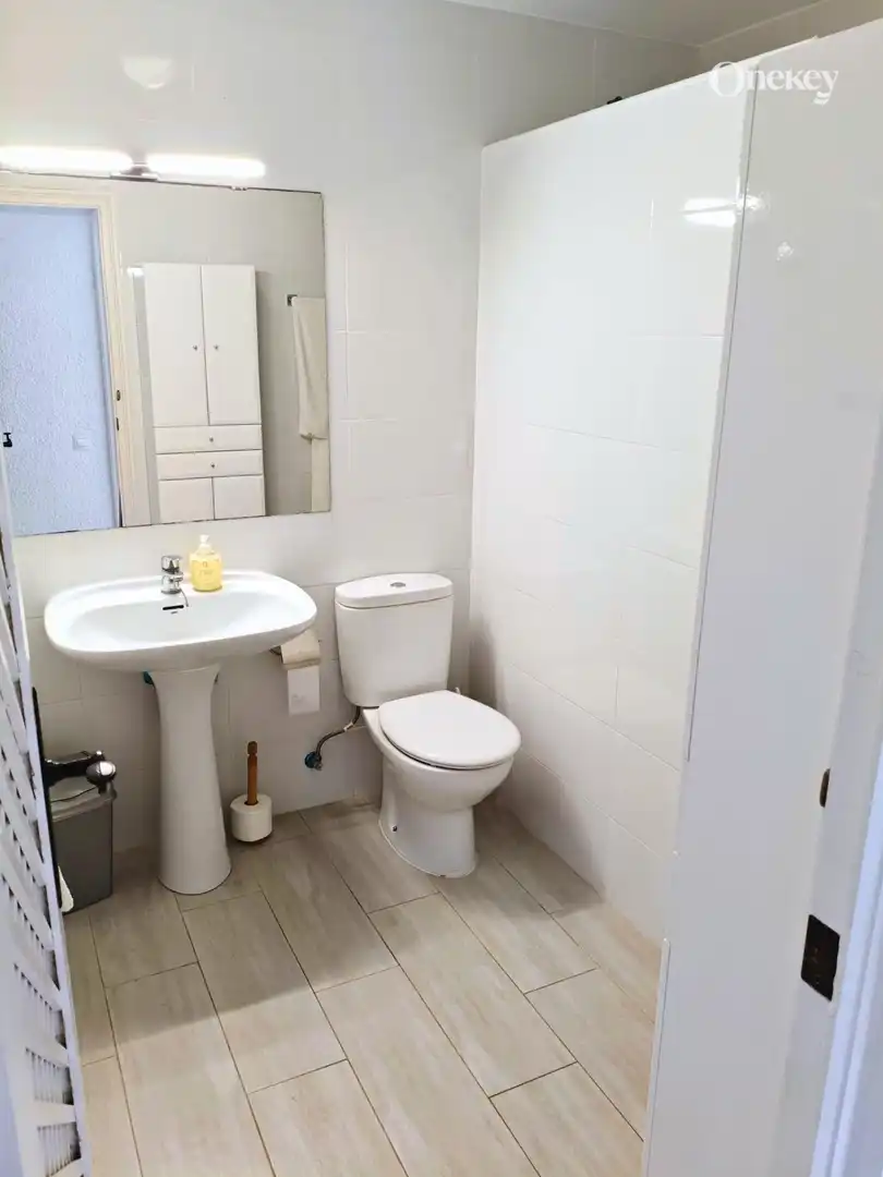 Badezimmer von Wohnungen zur Miete in Pedanías Oeste
