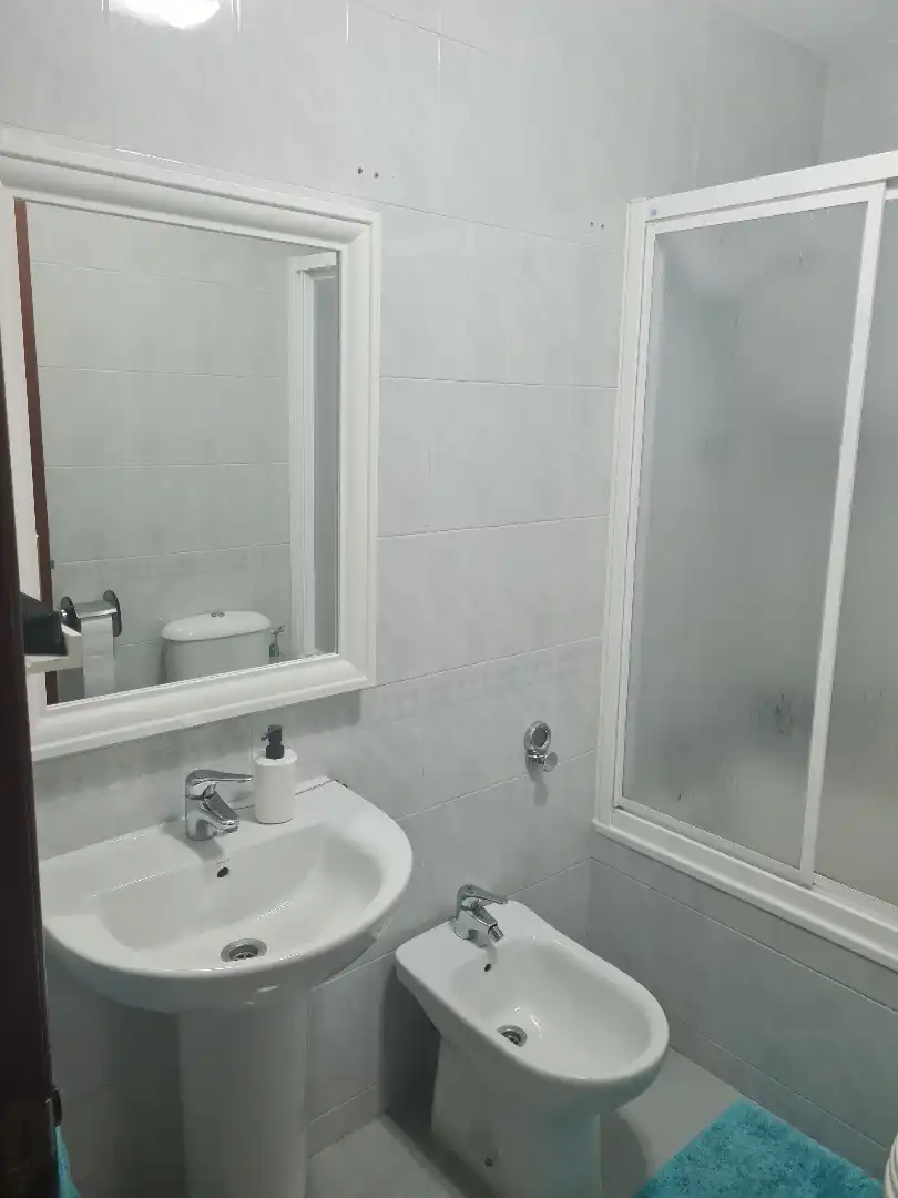Bany de Casa adosada de lloguer en Vélez-Málaga amb Terrassa, Moblat i Rentadora