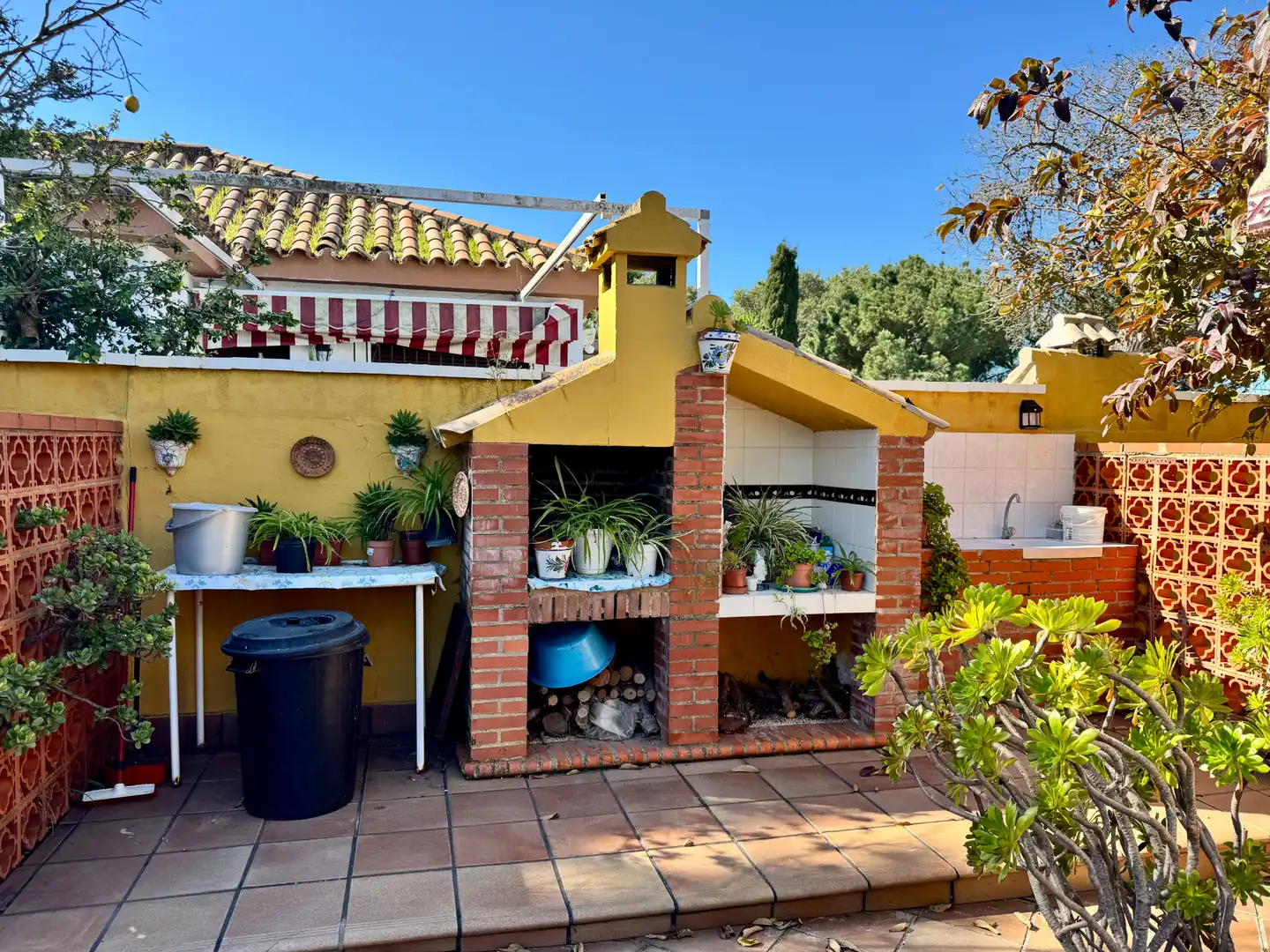 Jardín de Casa o chalet en venta en Chiclana de la Frontera con Aire acondicionado, Calefacción y Jardín privado