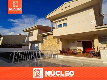 Villa con balcone in vendita a Avinguda Lluís Millet