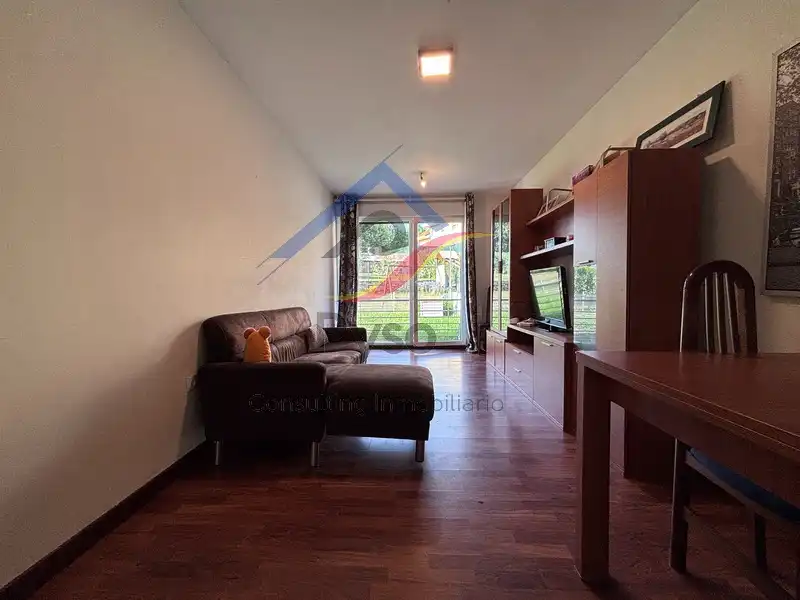 Sala de estar de Piso de alquiler en Miengo con Calefacción, Jardín privado y Amueblado
