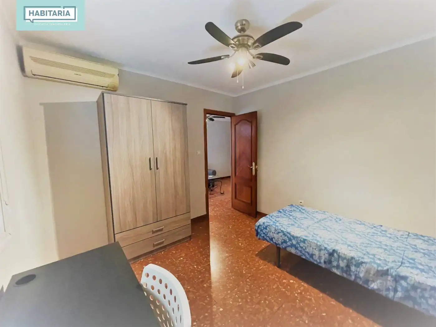 Schlafzimmer von Wohnung zur Miete in Málaga mit Klimaanlage, Terrasse und Möbliert