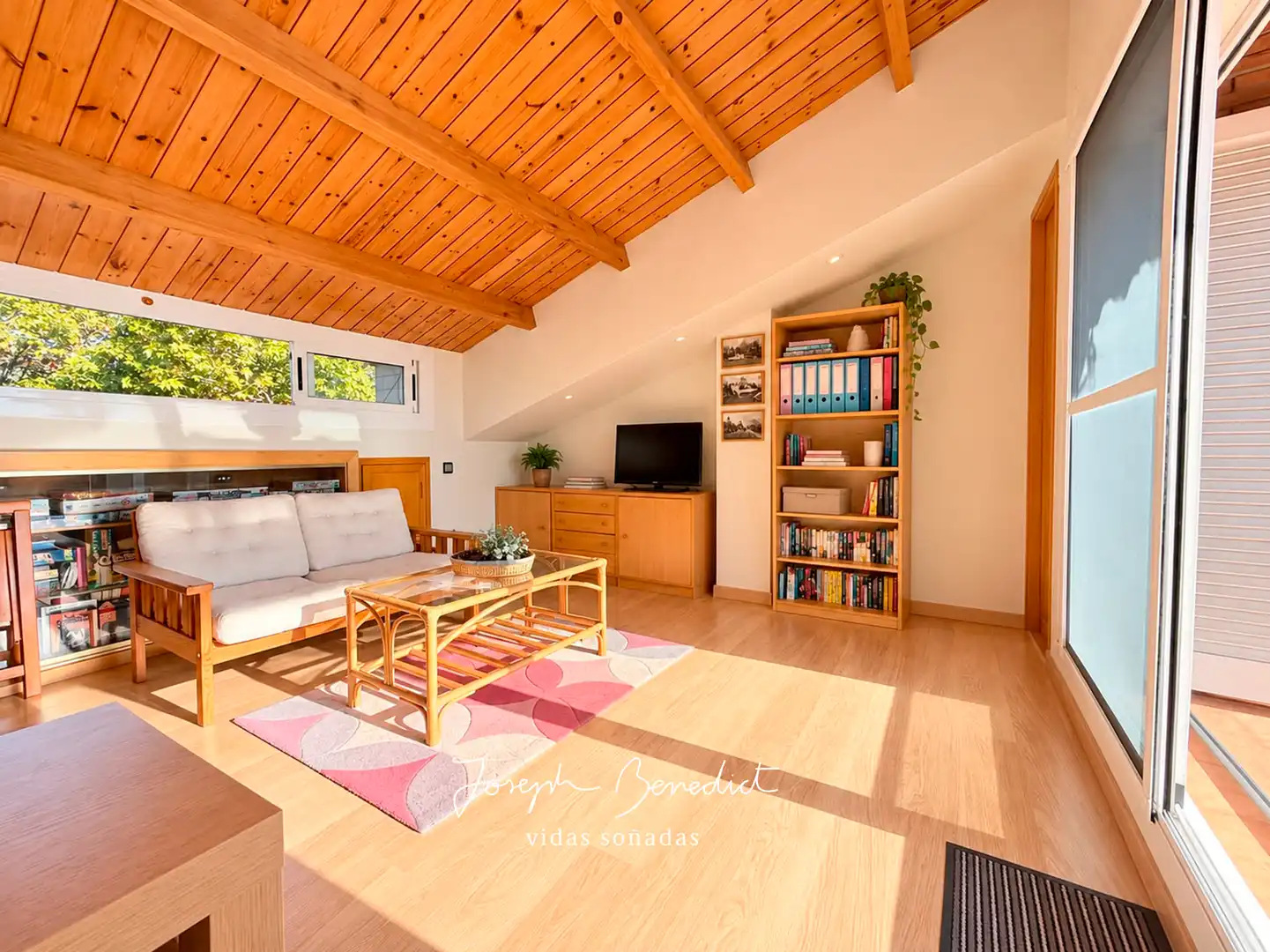 Sala de estar de Casa o chalet en venta en Castelldefels con Aire acondicionado, Calefacción y Jardín privado