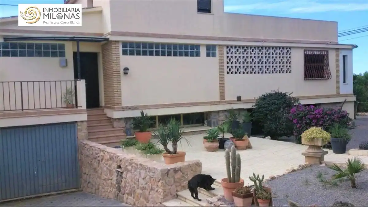 Jardí de Casa o xalet en venda en Benidorm amb Aire condicionat, Calefacció i Jardí privat