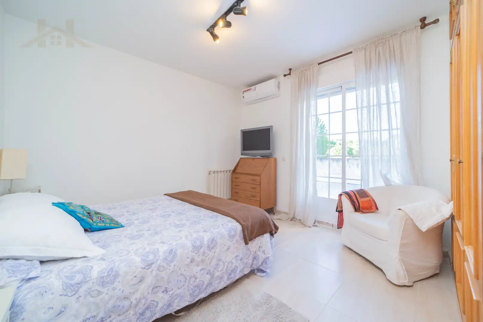 Schlafzimmer von Haus oder Chalet zum Verkauf in Torrelodones mit Klimaanlage, Heizung und Privatgarten
