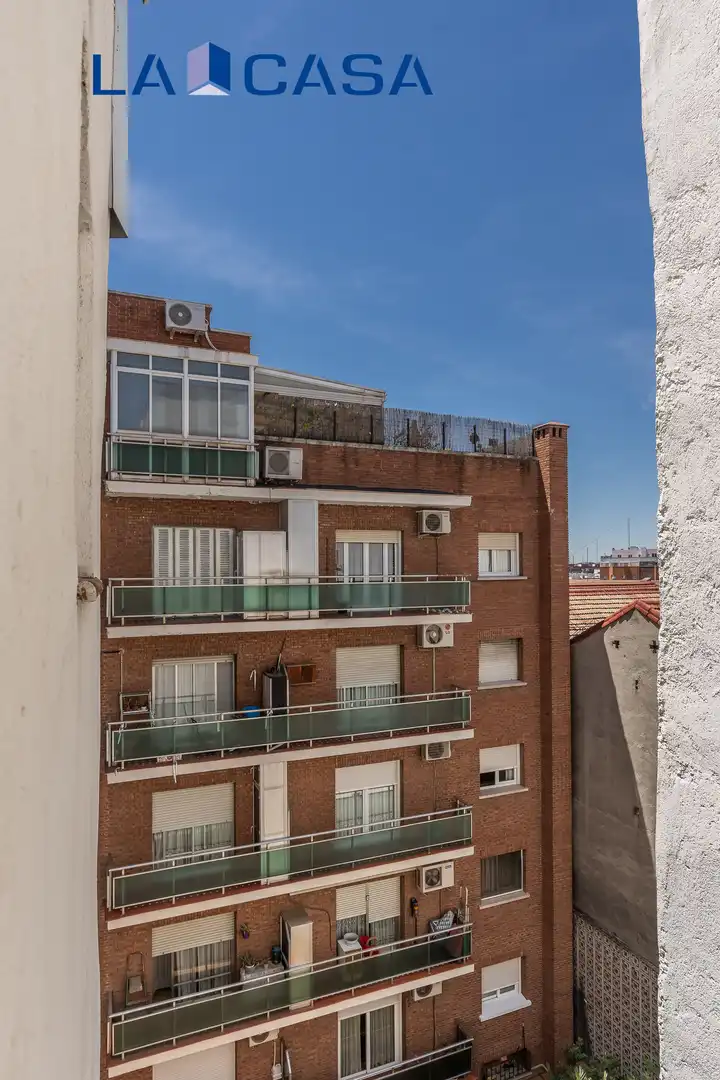 Vista exterior de Pis de lloguer en Madrid amb Calefacció