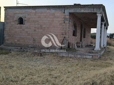 Chalet en venta en Periurbano Oeste - Sierra