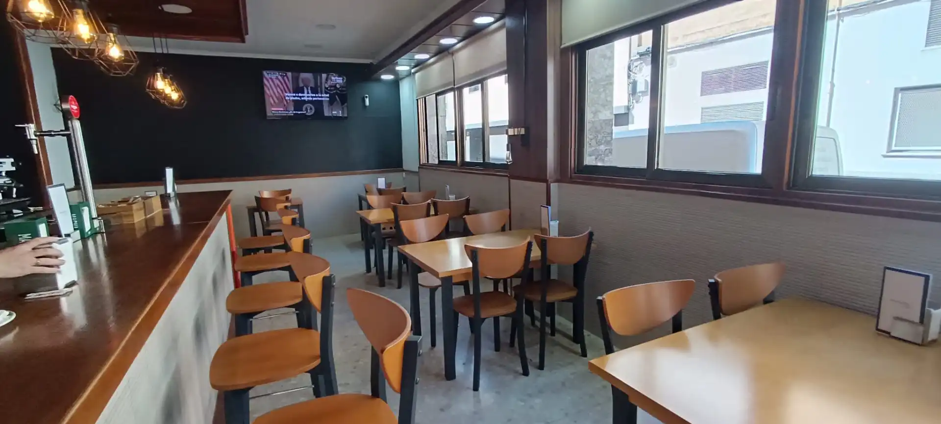 Business premises for transfer in Carrer de Josep Torras I Bages, imagen 4