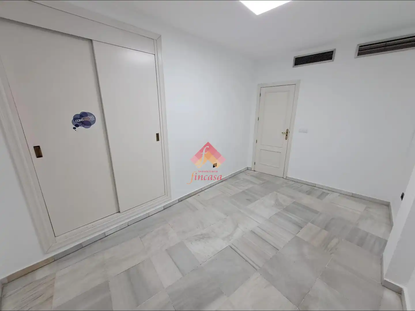 Commercial properties for rent in Ronda  with Air Conditioner
