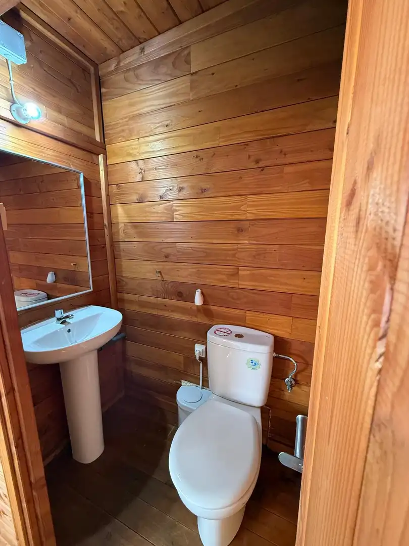 Bathroom of Flat for rent in Barcelona  with Air Conditioner, Heating and Parquet flooring