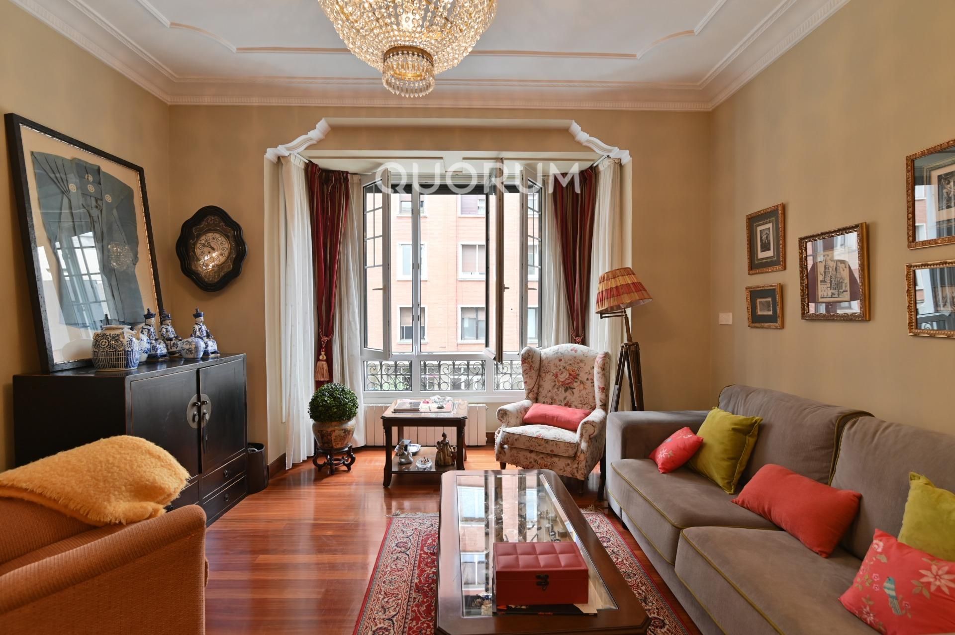Living room of Flat for sale in Bilbao   with Heating and Balcony