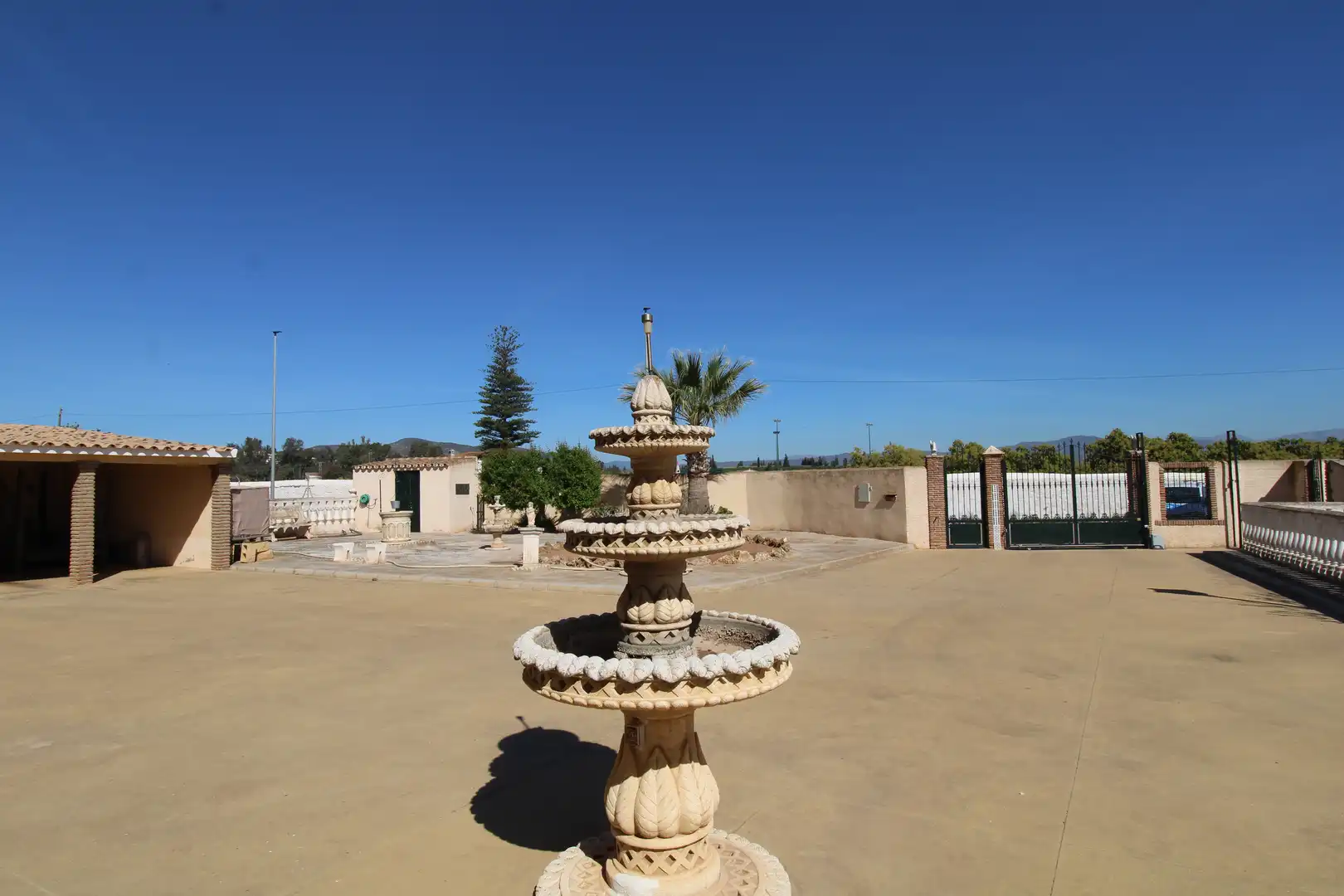 Außenansicht von Country house zum Verkauf in Alhaurín de la Torre mit Klimaanlage, Heizung und Privatgarten