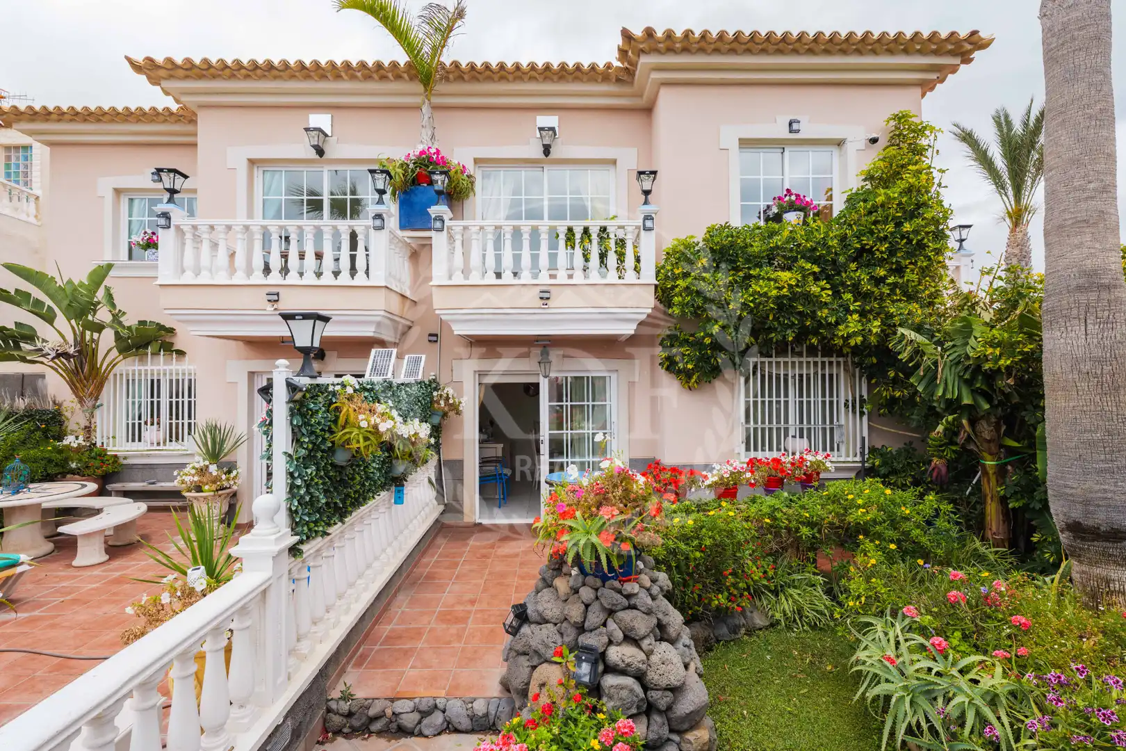 Vista exterior de Casa o chalet en venta en Granadilla de Abona con Aire acondicionado, Calefacción y Jardín privado