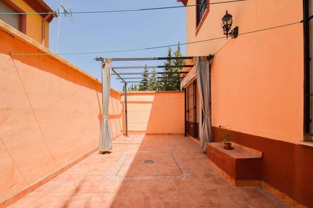 Casa adosada en Venta en Polideportivo