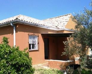 Exterior view of House or chalet for sale in Estepona  with Swimming Pool