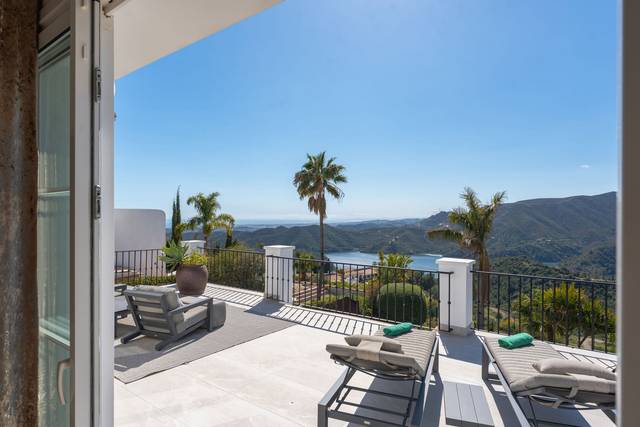 Casa-chalet en Venta en Istán