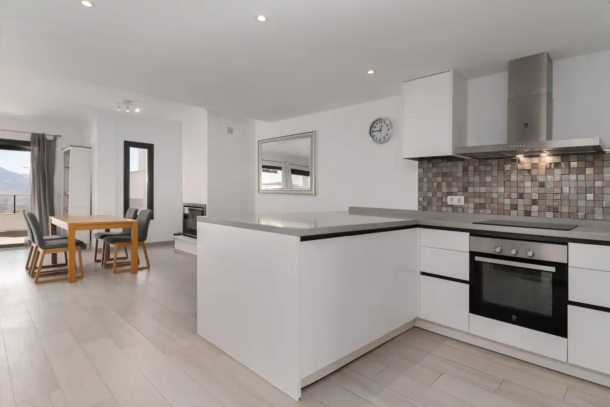 Cocina de Casa adosada en venta en Ojén con Terraza, Trastero y Piscina