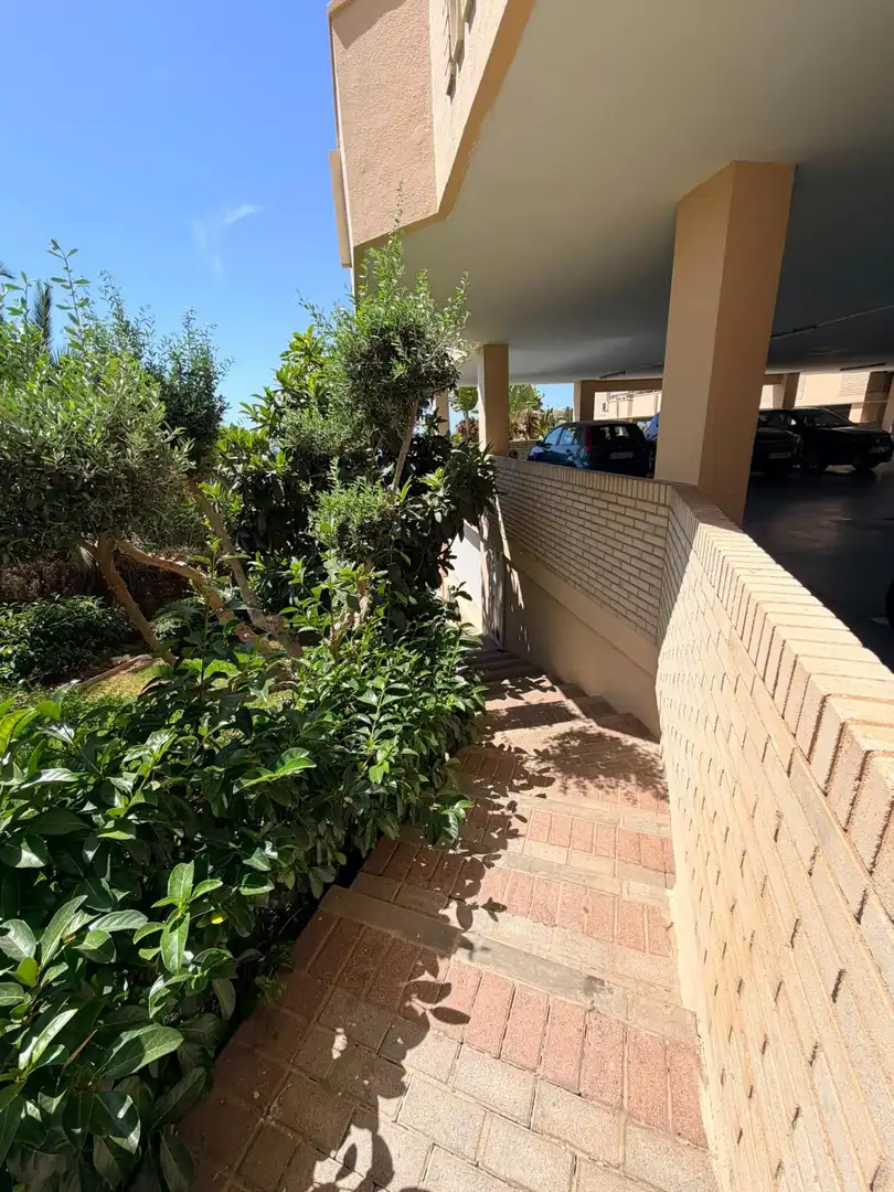 Piso en venta en Málaga con Jardín privado y Trastero