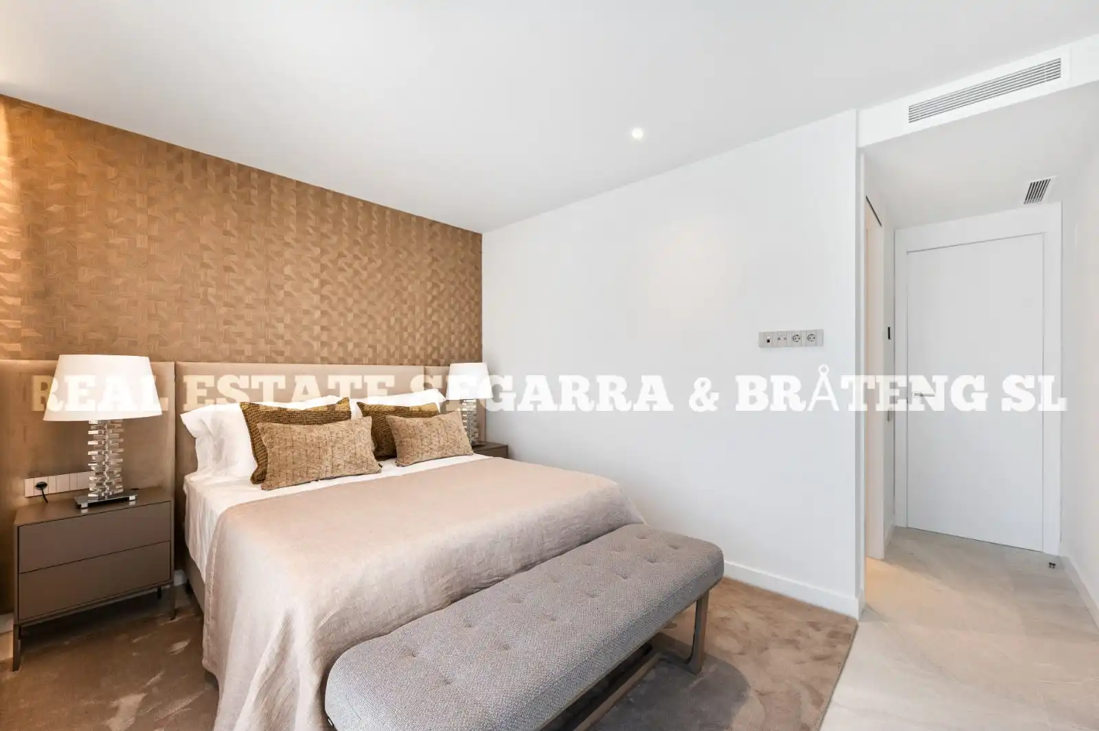 Bedroom of Attic for sale in Marbella  with Air Conditioner, Heating and Terrace