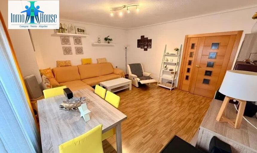 Living room of Flat for sale in  Albacete Capital  with Air Conditioner, Heating and Balcony