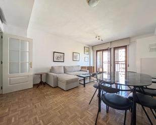 Living room of Flat for sale in  Madrid Capital  with Heating, Parquet flooring and Terrace