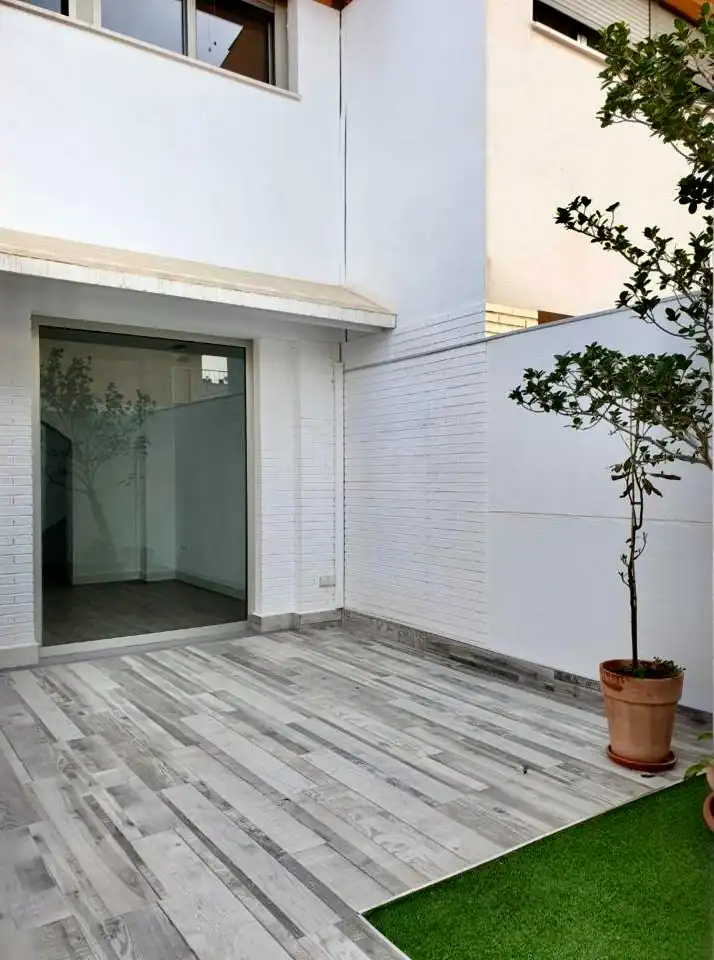 Terrassa de Casa adosada en venda en Alicante / Alacant amb Aire condicionat, Calefacció i Jardí privat