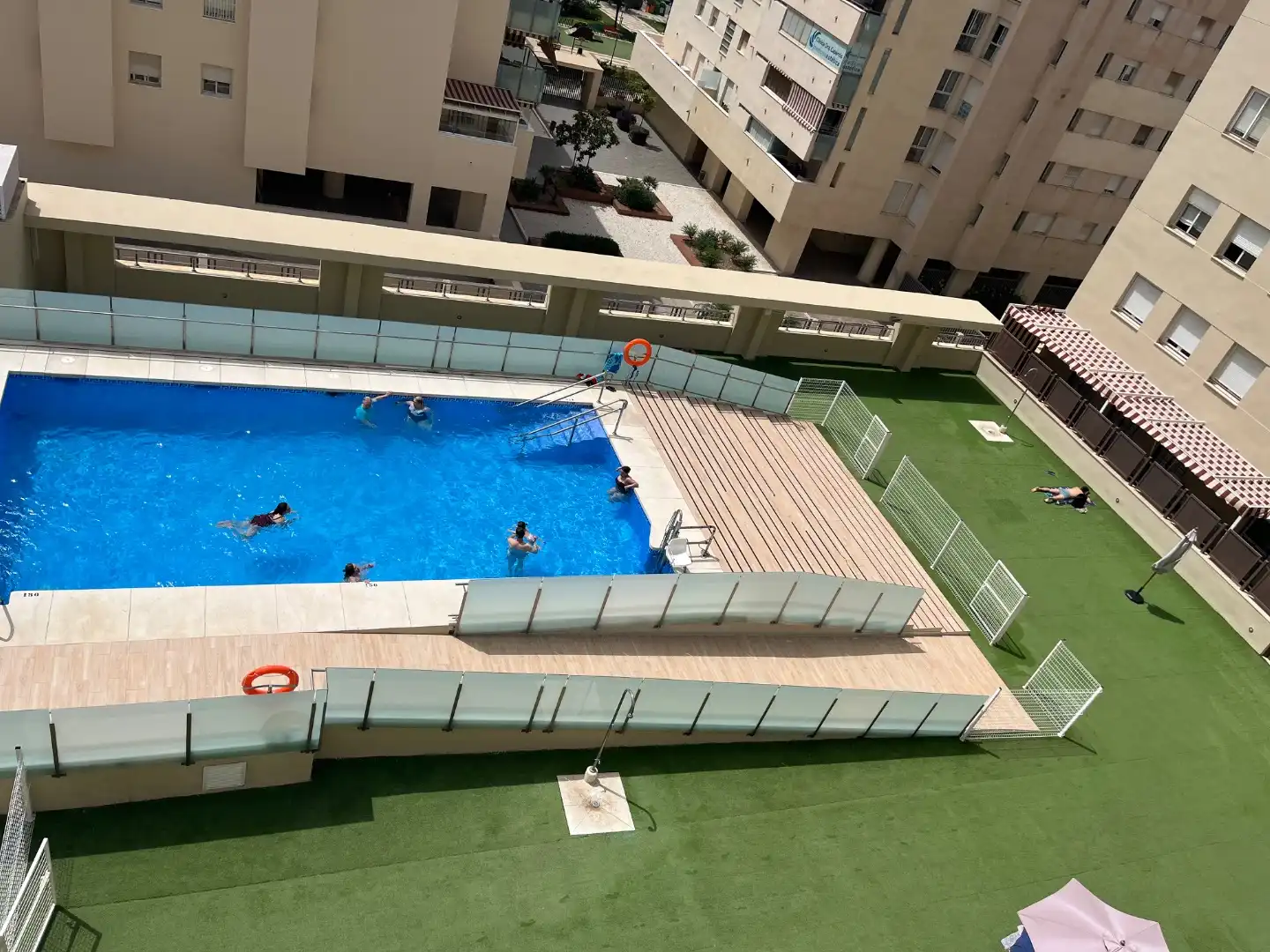 Piso con piscina en alquiler en Calle Franz Kafka 23, imagen 2