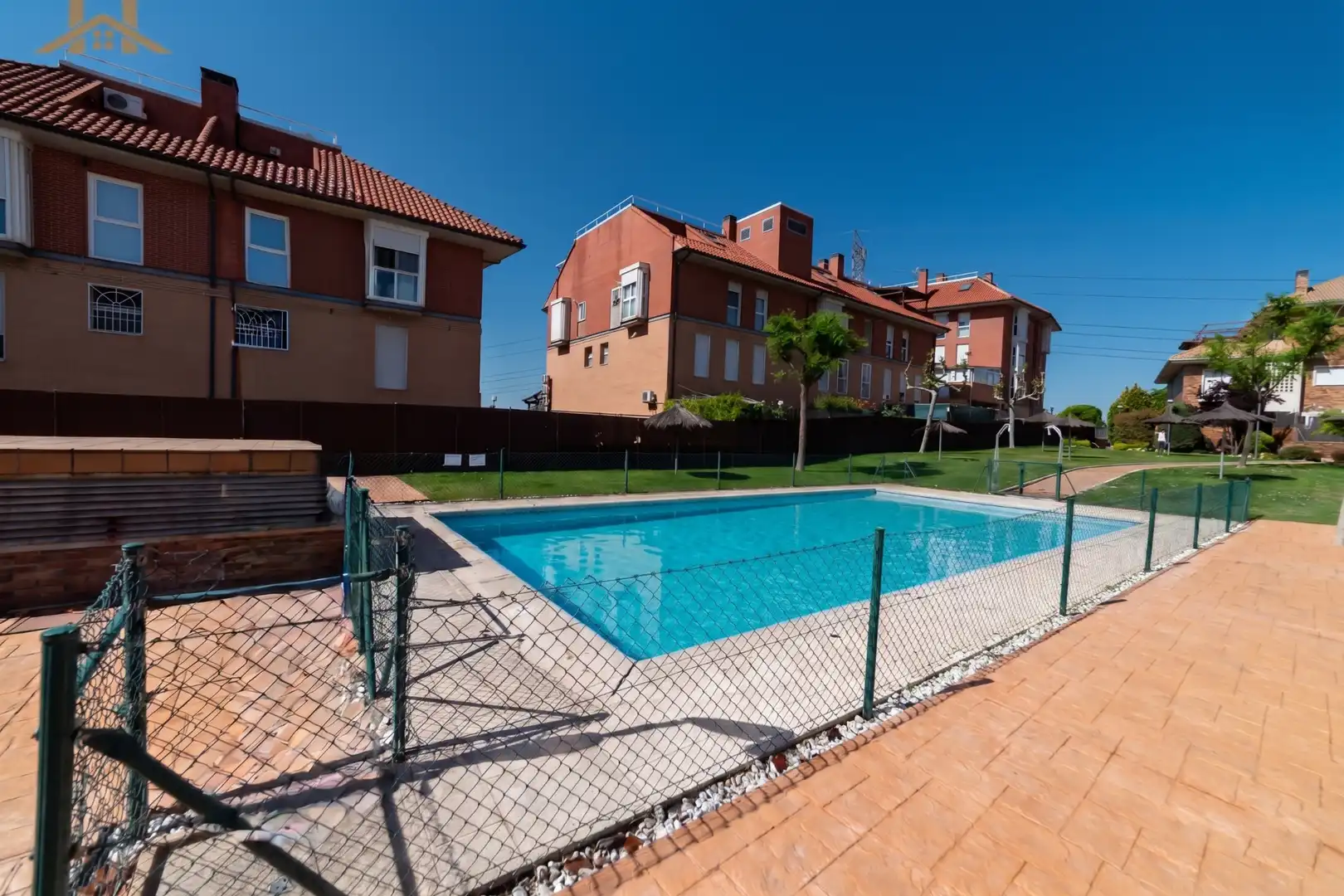 Schwimmbecken von Wohnung zum Verkauf in Arroyomolinos (Madrid) mit Klimaanlage, Heizung und Abstellraum