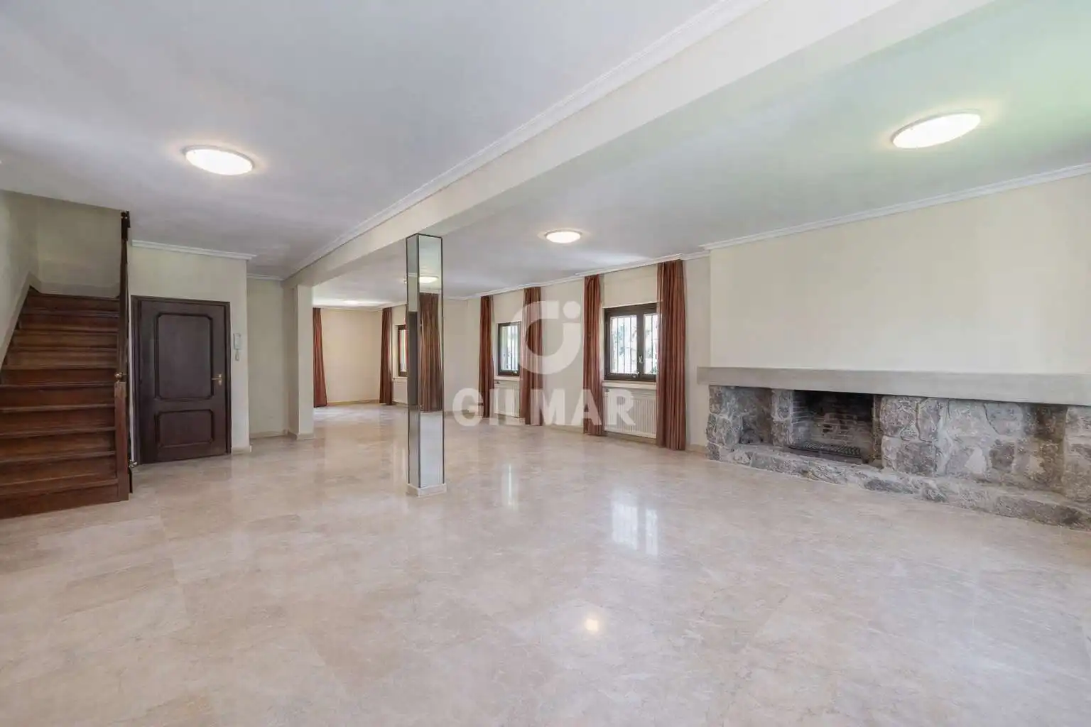 Sala de estar de Casa o chalet en venta en Pozuelo de Alarcón con Calefacción, Jardín privado y Piscina