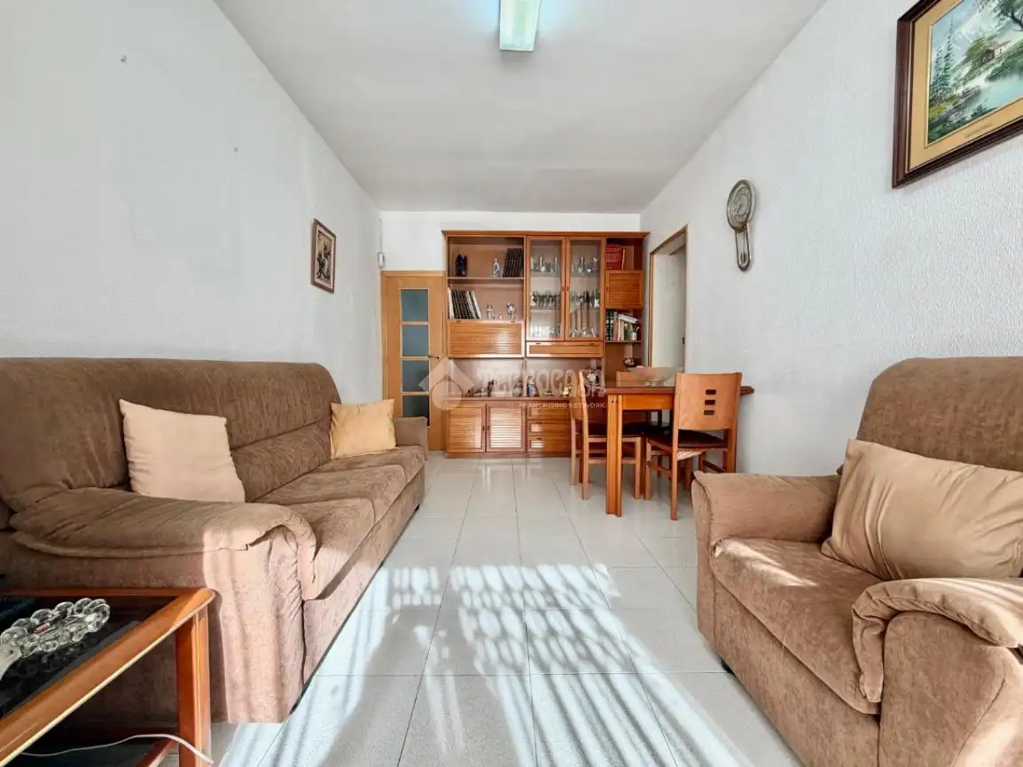 Casa aparellada en venda a Sant Martí, imagen 8