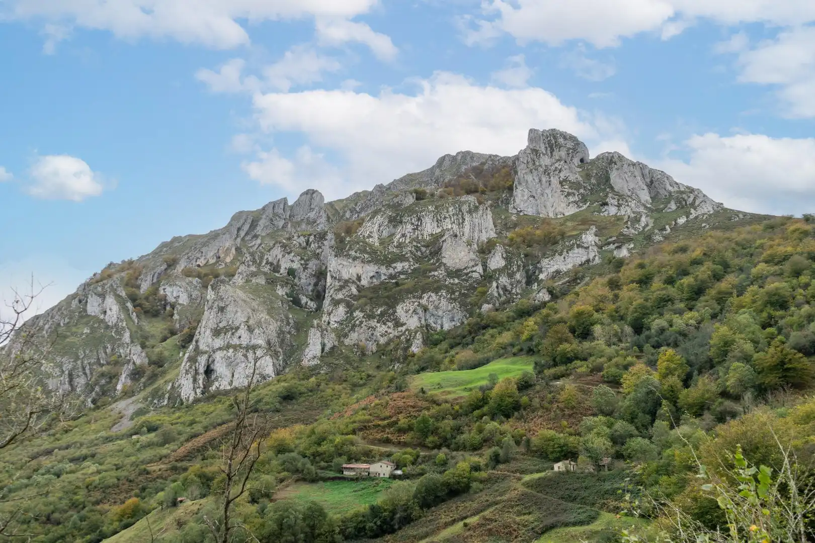 Außenansicht von Grundstücke zum Verkauf in Laviana