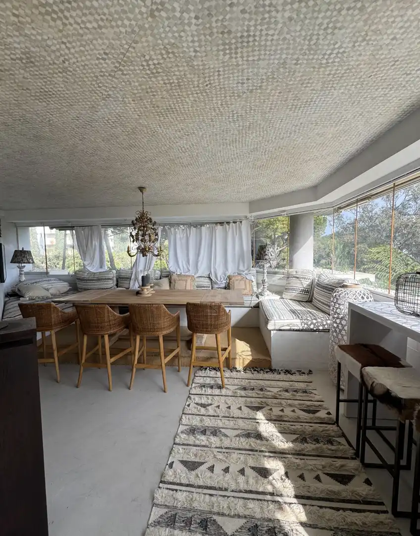 Menjador de Apartament de lloguer en Marbella amb Aire condicionat, Piscina i Moblat
