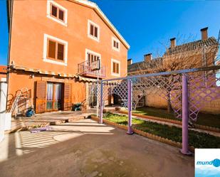 Garden of House or chalet for sale in  Zaragoza Capital  with Air Conditioner, Heating and Private garden