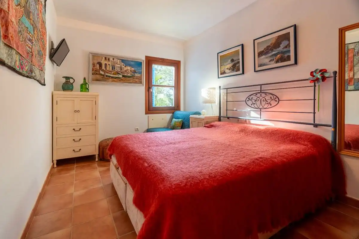 Schlafzimmer von Dachboden zum Verkauf in Santa Eulària des Riu mit Klimaanlage, Heizung und Schwimmbad