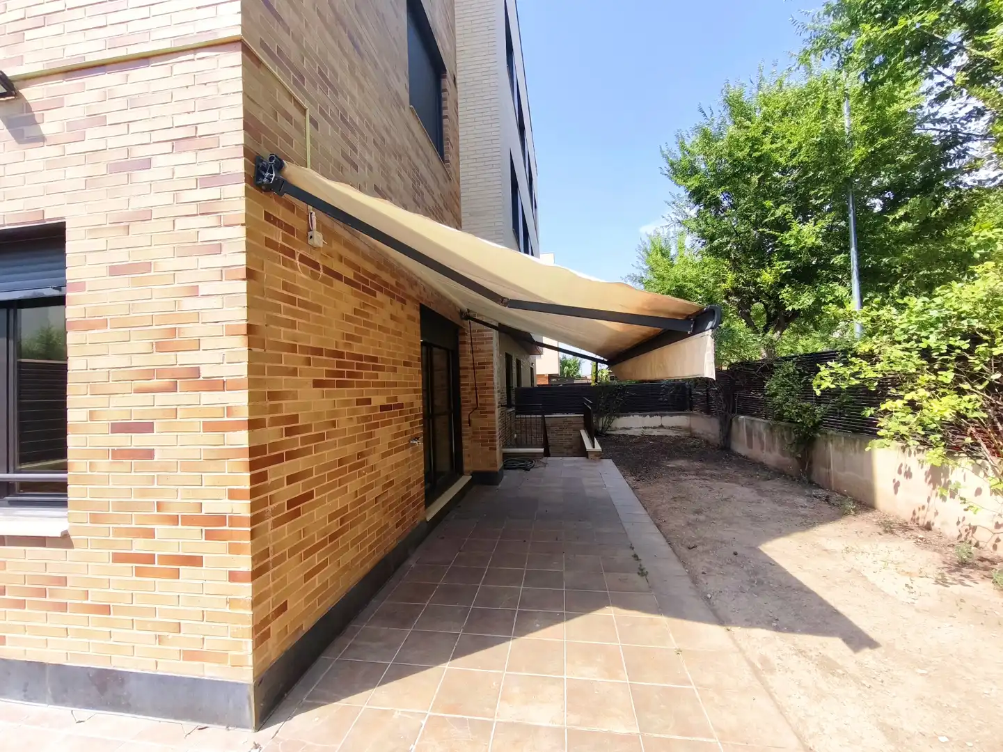 Terraza de Piso en venta en Lardero con Calefacción, Jardín privado y Parquet