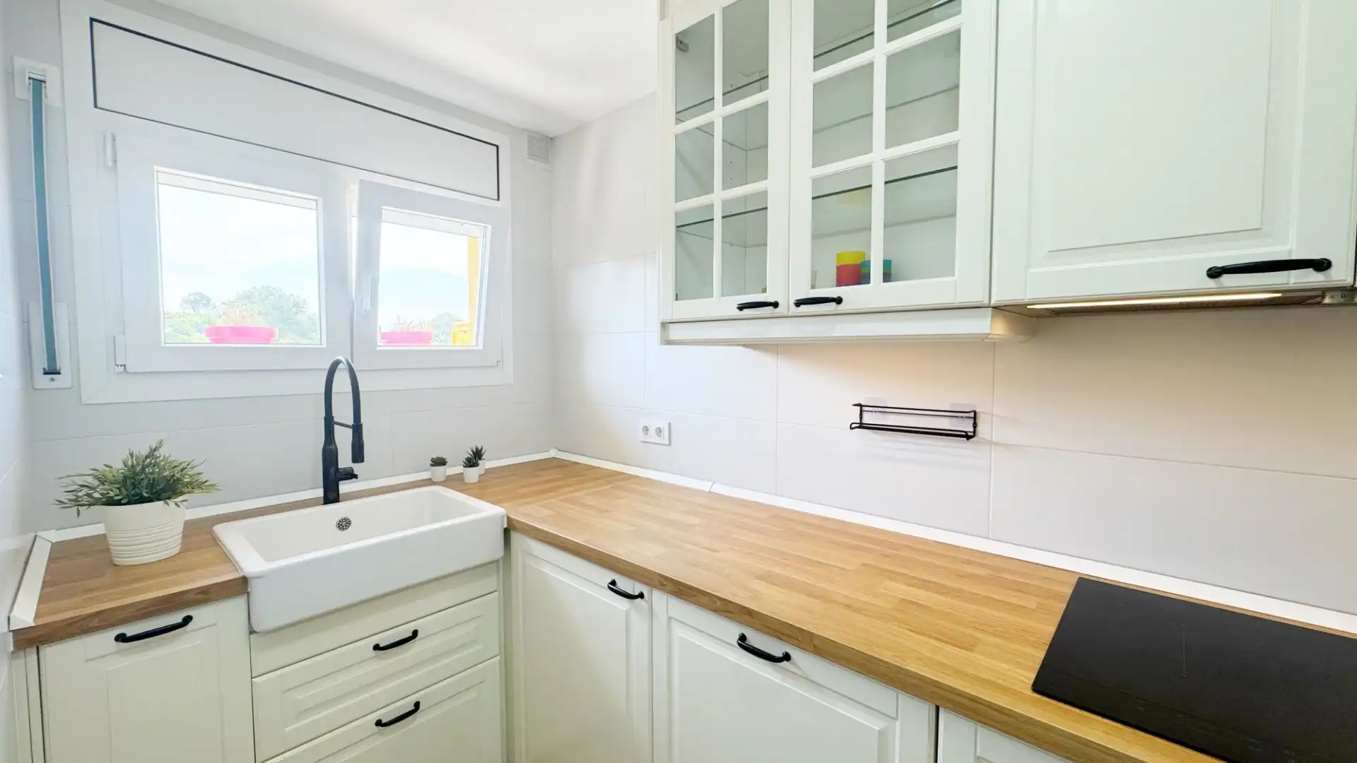 Houses for sale in Carrer Avellaners, Mas Romeu