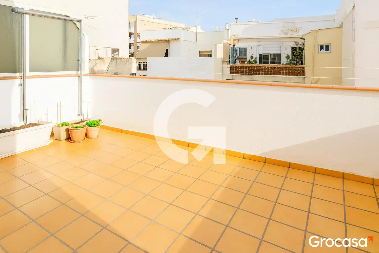 Terrasse von Maisonette zum Verkauf in Vilanova i la Geltrú mit Klimaanlage, Heizung und Terrasse