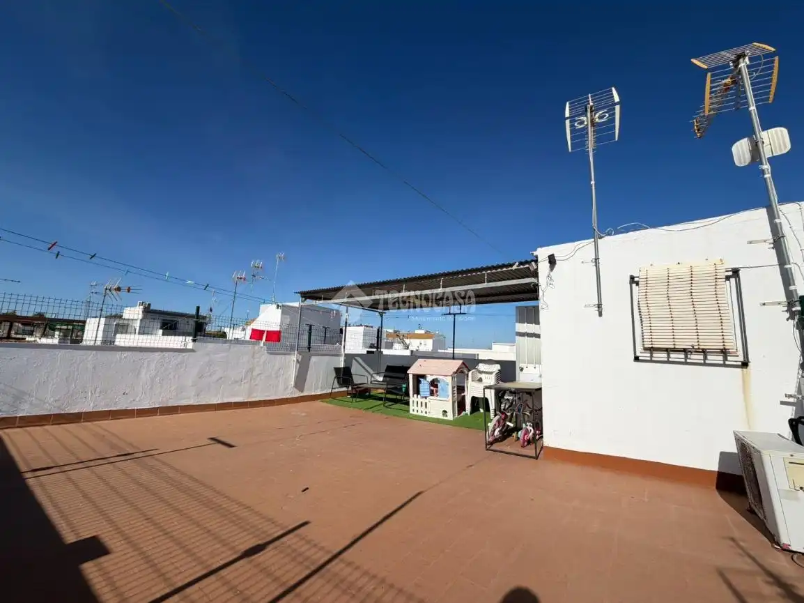Terraza de Piso en venta en Isla Cristina con Aire acondicionado, Terraza y Amueblado
