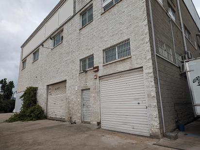 Vista exterior de Nau industrial en venda en Sant Feliu de Llobregat
