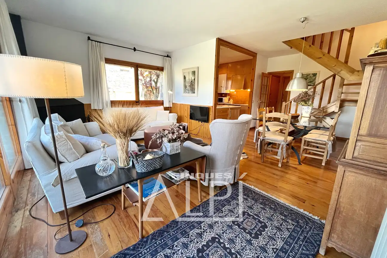 Living room of Detached homes for sale in Prats i Sansor  with Heating, Private garden and Parquet flooring
