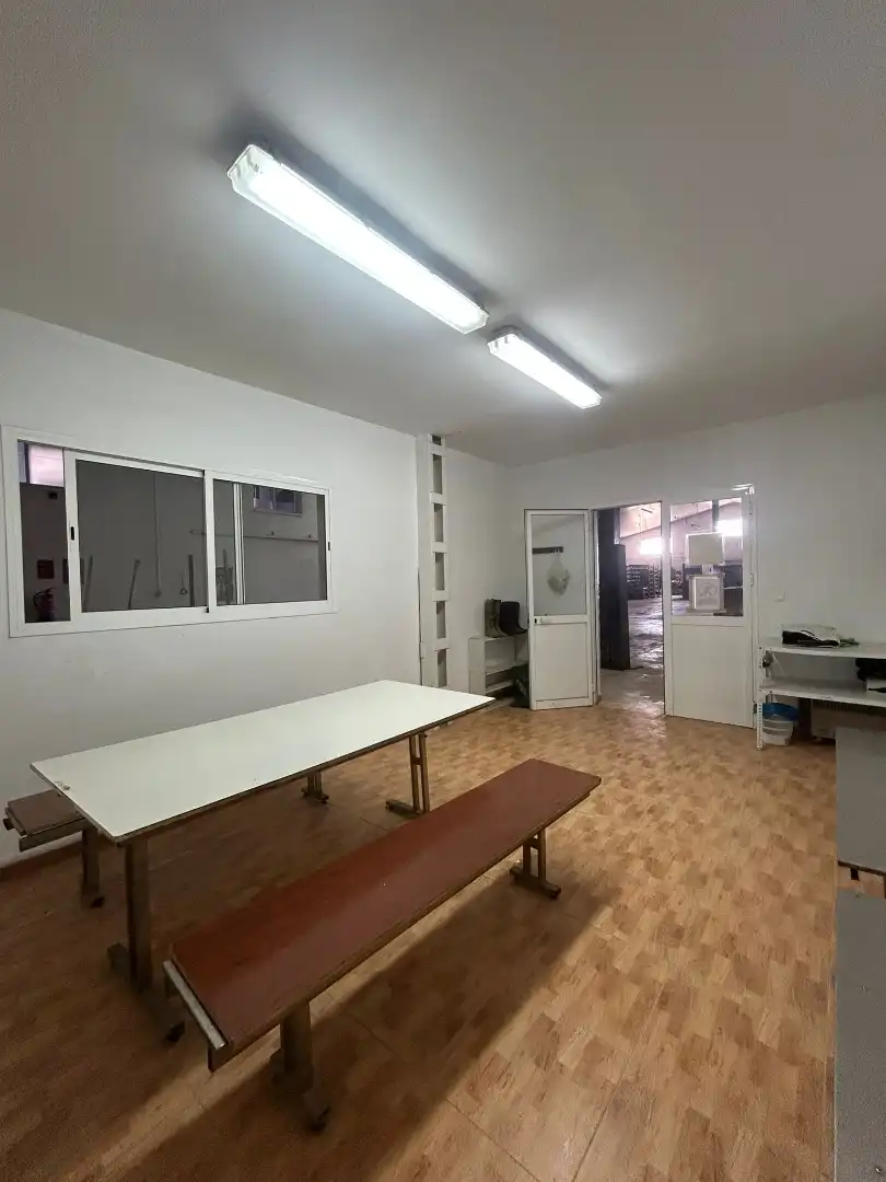 Nau industrial en venda a Avenida de Brenes 7, imagen 37