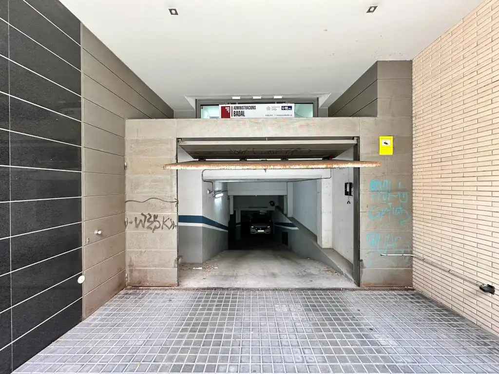 Garage zur Miete in L'Hospitalet de Llobregat