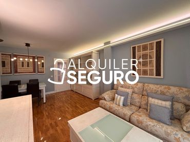 Flat with lift to rent in de Eugenio Sellés