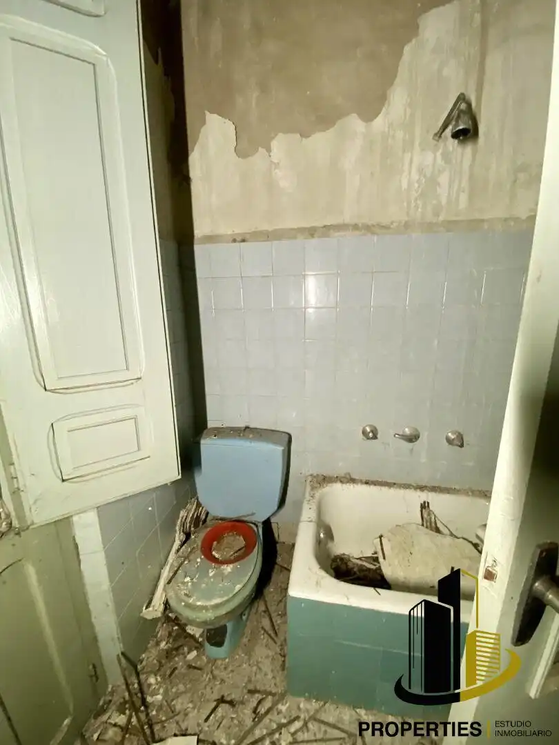 Bathroom of Houses for sale in Guijuelo